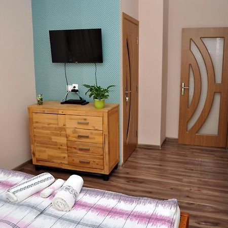 Orchidea Apartman Appartamento Makó Esterno foto